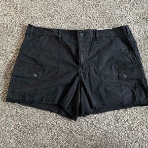 American Eagle 90s boyfriend short- black - 18- NWT